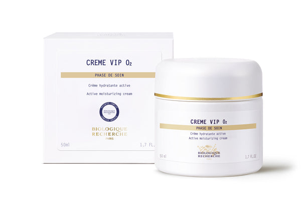 A white jar and box of New Formula - Crème VIP 02 oxygenating face cream, 50 ml, featuring gold and blue text accents.