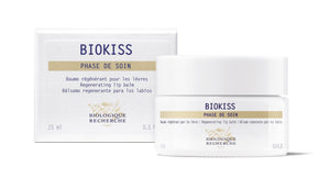 Biologique Recherche BioKiss Nourishing Lip Balm, with 15 ml of botanical lipids and multilingual packaging, keeps your lips nourished.